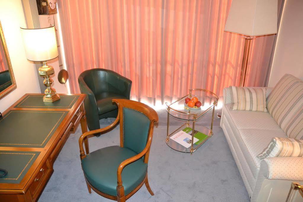 T3 Alpenhotel Φιλμς Εξωτερικό φωτογραφία