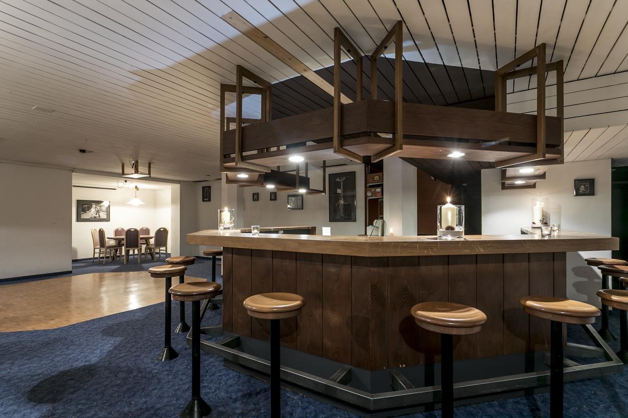 T3 Alpenhotel Φιλμς Εξωτερικό φωτογραφία